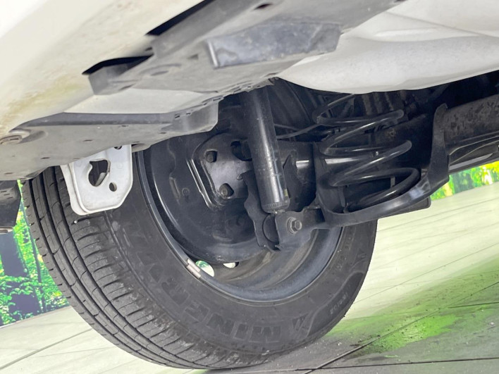 2018 Toyota Aqua DAA-NHP10 (UW-69f067746624e)[26]