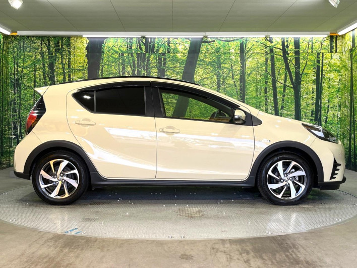 2019 Toyota Aqua DAA-NHP10H (UW-69f067748bd82)[8]