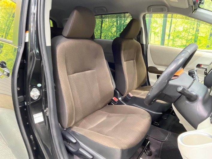 2016 Toyota Sienta DAA-NHP170G (UW-69f06775e980e)[19]