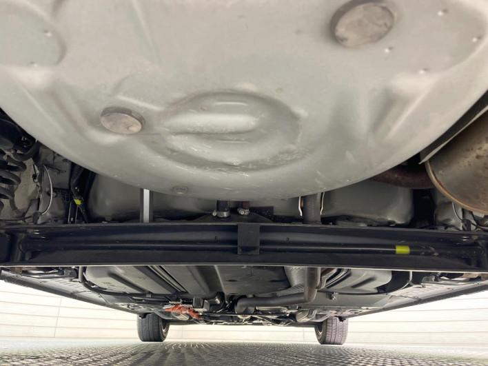 2016 Toyota Sienta DAA-NHP170G (UW-69f06775e980e)[26]