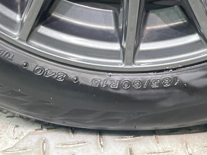 2016 Toyota Sienta DAA-NHP170G (UW-69f06775e980e)[15]