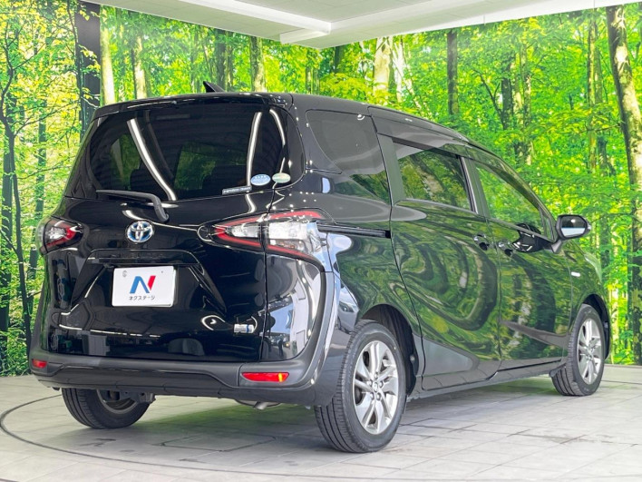 2017 Toyota Sienta DAA-NHP170G (UW-69f06775edd29)[8]