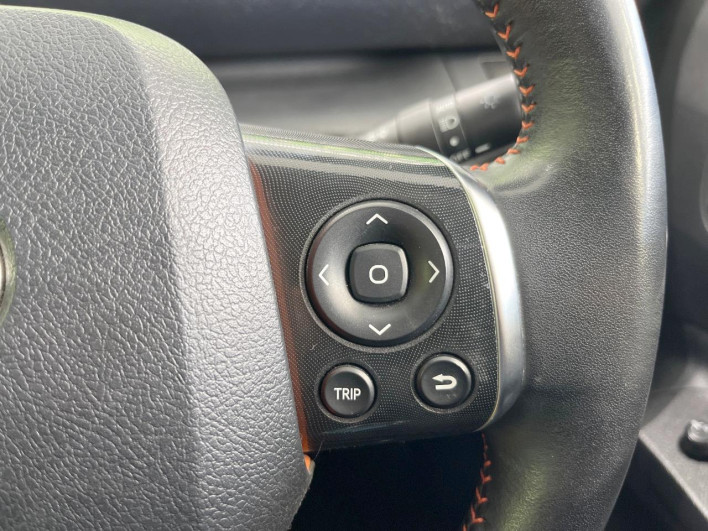 2017 Toyota Sienta DAA-NHP170G (UW-69f06775edd29)[29]