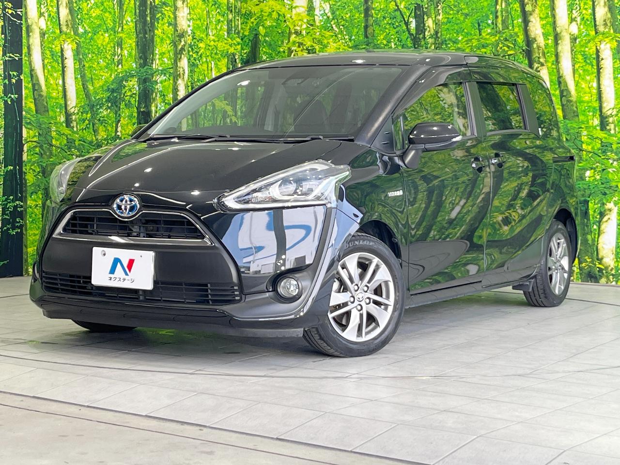 2017 Toyota Sienta DAA-NHP170G