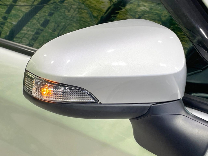 2015 Toyota Corolla Fielder DAA-NKE165G (UW-69f067771221f)[11]