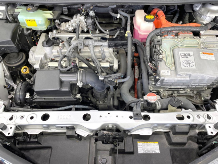 2015 Toyota Corolla Fielder DAA-NKE165G (UW-69f067771221f)[4]