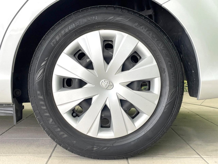 2015 Toyota Corolla Fielder DAA-NKE165G (UW-69f067771221f)[10]