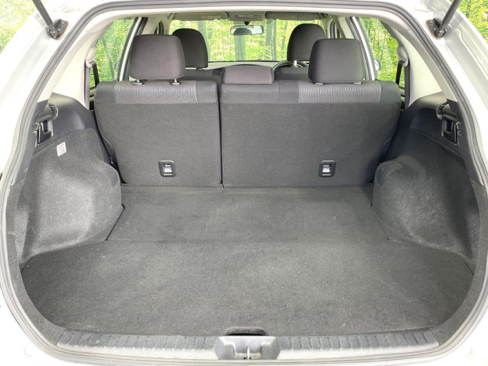 2015 Toyota Corolla Fielder DAA-NKE165G (UW-69f067771221f)[25]