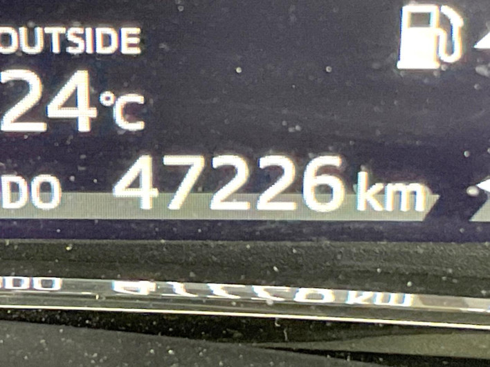 2015 Toyota Corolla Fielder DAA-NKE165G (UW-69f067771221f)[2]