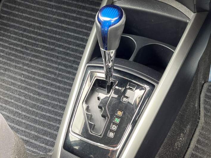 2015 Toyota Corolla Fielder DAA-NKE165G (UW-69f06777bd268)[26]