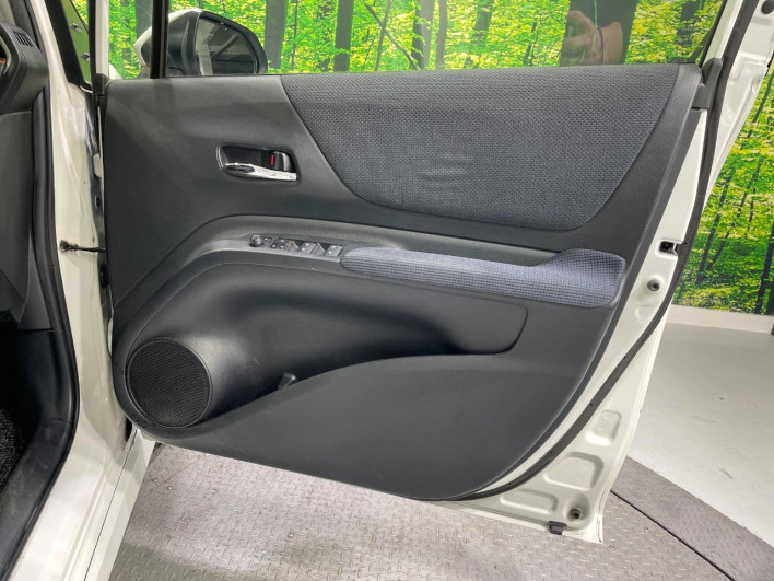 2015 Toyota Sienta DBA-NSP170G (UW-69f0677925a20)[26]