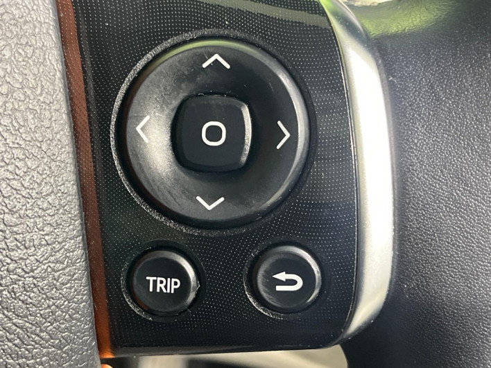 2015 Toyota Sienta DBA-NSP170G (UW-69f06779a6a20)[23]