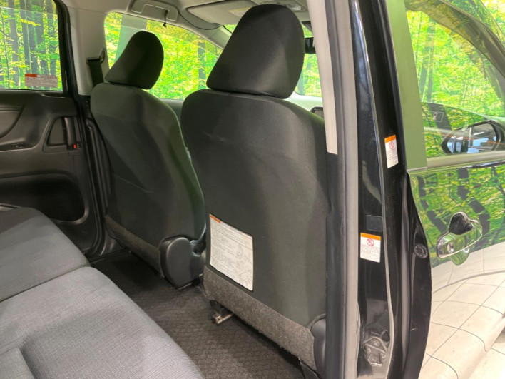 2016 Toyota Sienta DBA-NSP170G (UW-69f0677a2494f)[26]