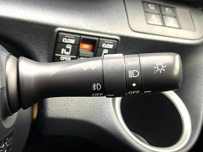 2019 Toyota Sienta DBA-NSP170G (UW-69f0677b950a4)[15]