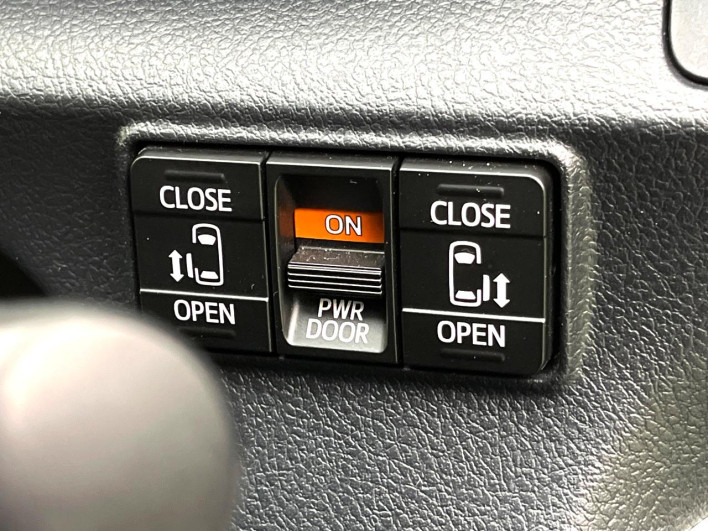 2019 Toyota Sienta DBA-NSP170G (UW-69f0677b950a4)[8]