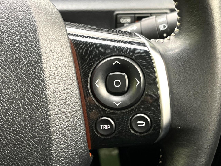 2019 Toyota Sienta DBA-NSP170G (UW-69f0677b950a4)[13]