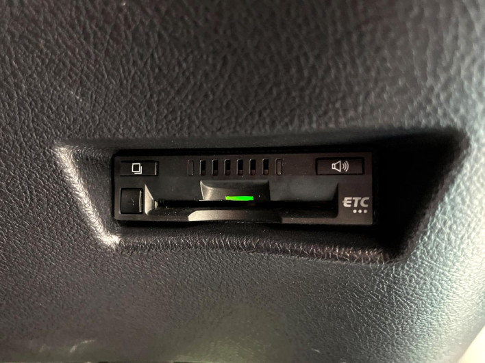 2019 Toyota Sienta DBA-NSP170G (UW-69f0677b950a4)[24]