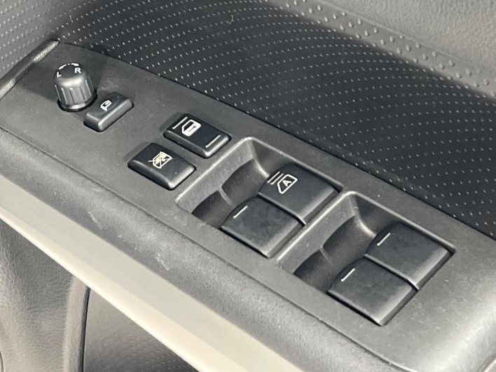 2010 Nissan X-Trail DBA-NT31 (UW-69f0677c3dcca)[13]