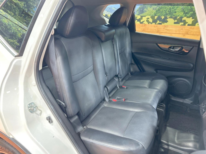 2019 Nissan X-Trail DBA-NT32 (UW-69f0677d32f04)[23]