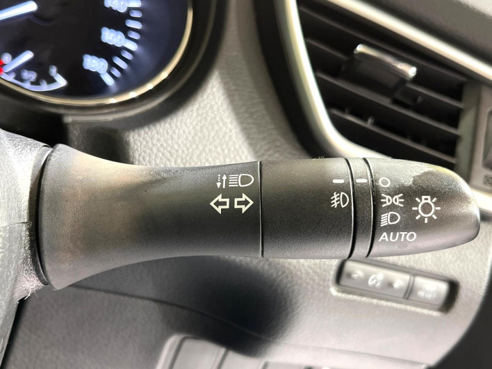 2015 Nissan X-Trail DBA-NT32 (UW-69f0677f59aad)[26]