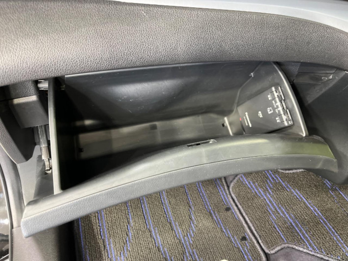 2011 Honda Odyssey DBA-RB4 (UW-69f06781eeb37)[28]