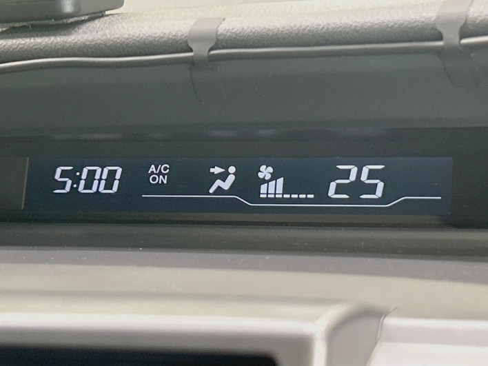 2014 Honda Stepwgn Spada DBA-RK5 (UW-69f06784367ff)[27]