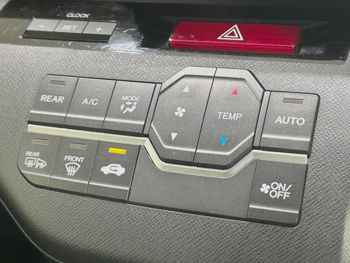 2014 Honda Stepwgn Spada DBA-RK5 (UW-69f06784367ff)[28]