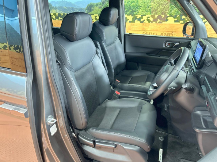 2024 Honda Step Wagon 6AA-RP8 (UW-69f067848525d)[22]