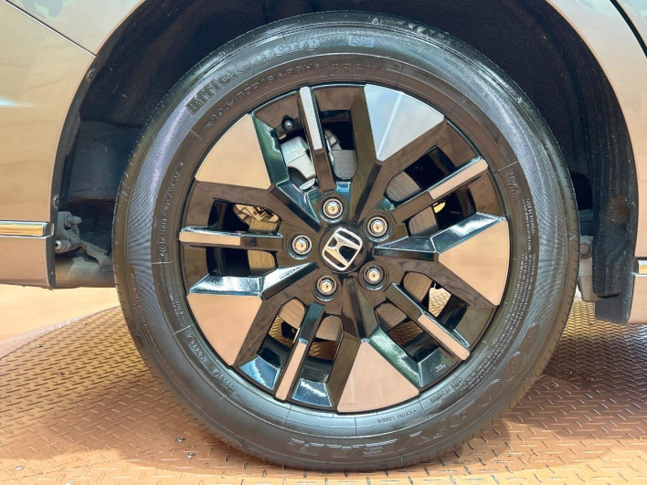 2024 Honda Step Wagon 6AA-RP8 (UW-69f067848525d)[15]