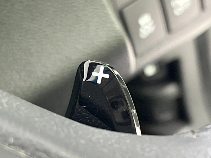 2015 Honda VEZEL DAA-RU3 (UW-69f06785a96ad)[24]