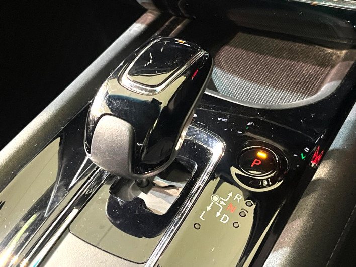 2018 Honda VEZEL DAA-RU3 (UW-69f06785e643e)[16]