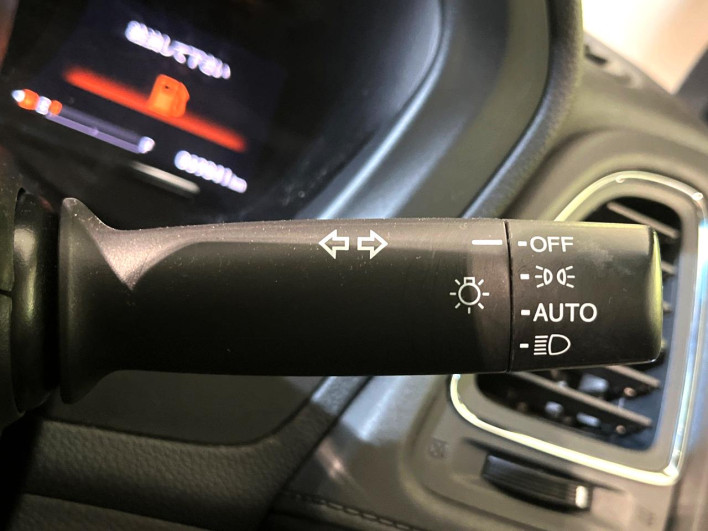 2018 Honda VEZEL DAA-RU3 (UW-69f06785e643e)[27]