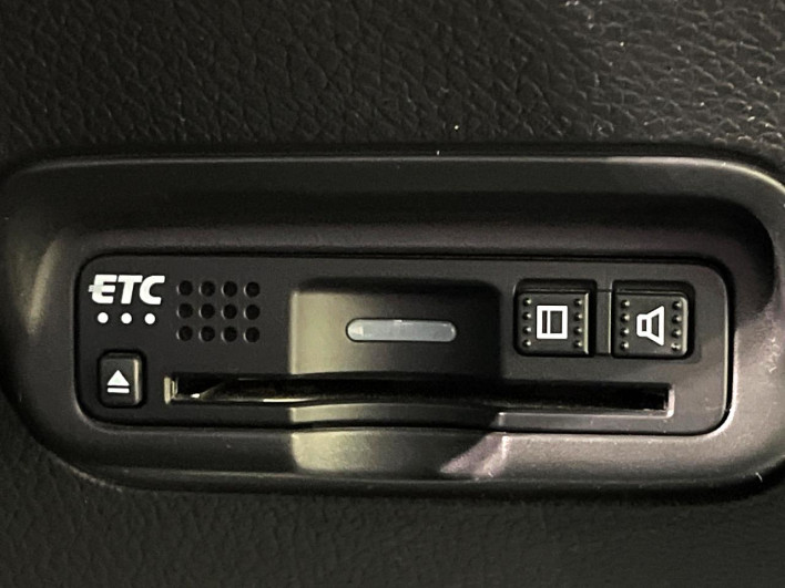 2018 Honda VEZEL DAA-RU3 (UW-69f06785e643e)[29]