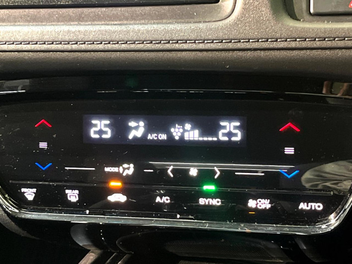 2018 Honda VEZEL DAA-RU3 (UW-69f06785e643e)[15]