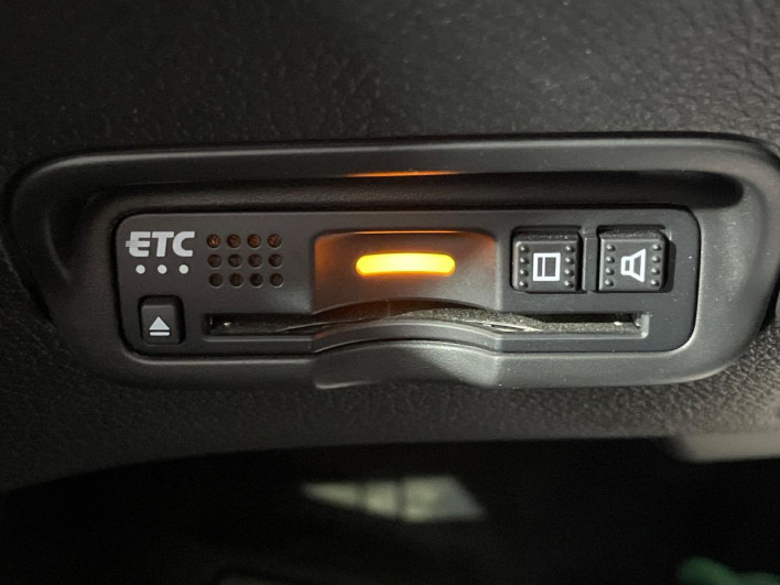 2018 Honda VEZEL DAA-RU3 (UW-69f067862031b)[19]