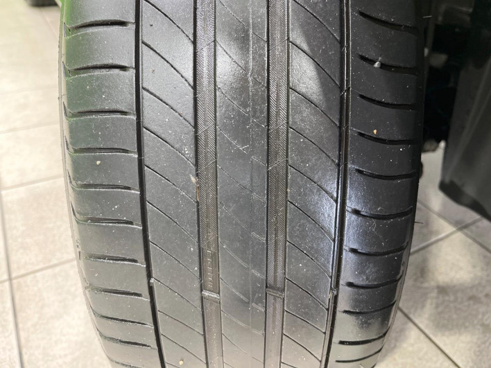 2021 Honda VEZEL 6AA-RV5 (UW-69f067880c9fc)[14]