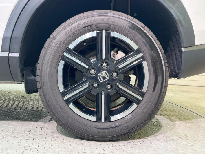 2022 Honda VEZEL 6AA-RV5 (UW-69f0678878f7a)[14]