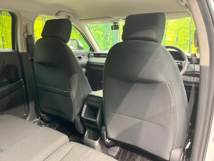 2022 Honda VEZEL 6AA-RV5 (UW-69f0678878f7a)[22]