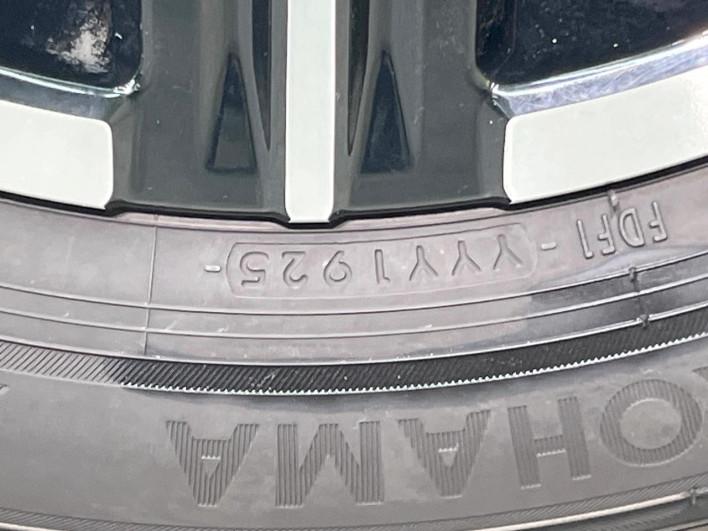 2022 Honda VEZEL 6AA-RV5 (UW-69f0678878f7a)[15]