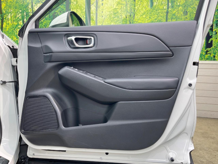 2022 Honda VEZEL 6AA-RV5 (UW-69f0678878f7a)[25]