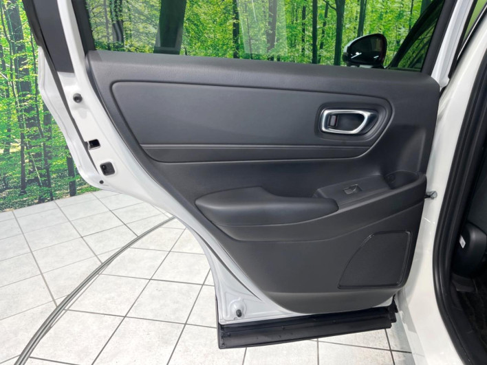 2023 Honda VEZEL 6AA-RV5 (UW-69f0678a119bf)[14]