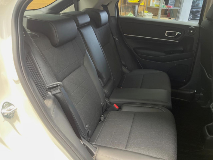 2024 Honda VEZEL 6AA-RV5 (UW-69f0678a5d774)[27]