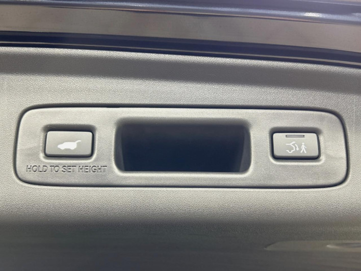 2023 Honda ZR-V 5BA-RZ3 (UW-69f0678c3a1c4)[18]