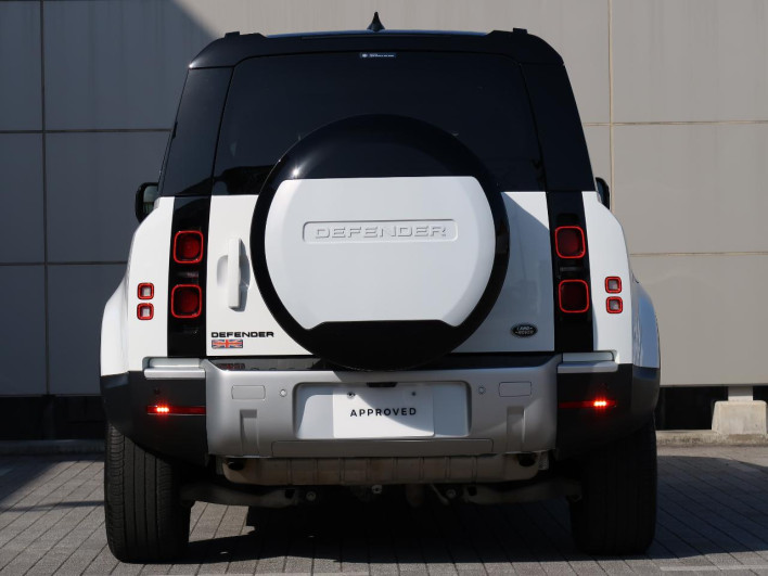 2023 Land Rover Defender 3BA-LE72XAA (UW-69f067905b11a)[14]