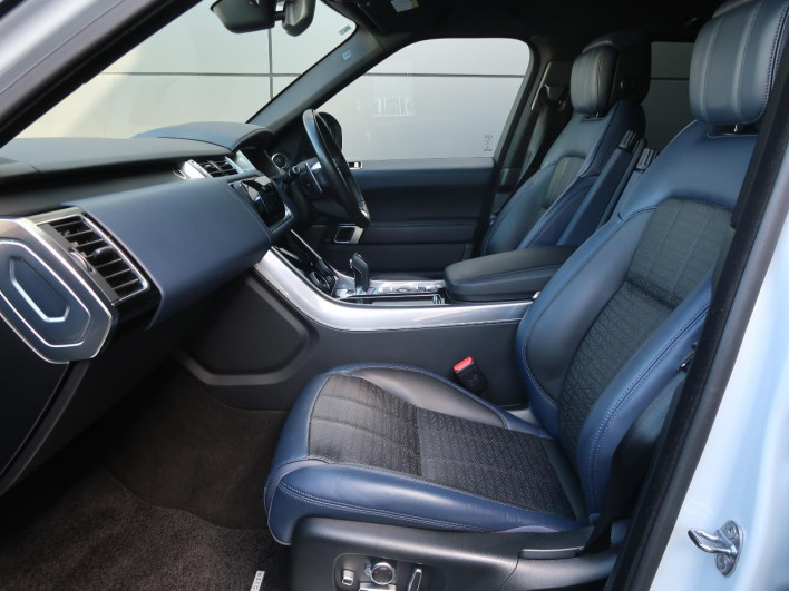 2018 Land Rover Range Rover Sport LDA-LW3KB (UW-69f06791df3ba)[27]