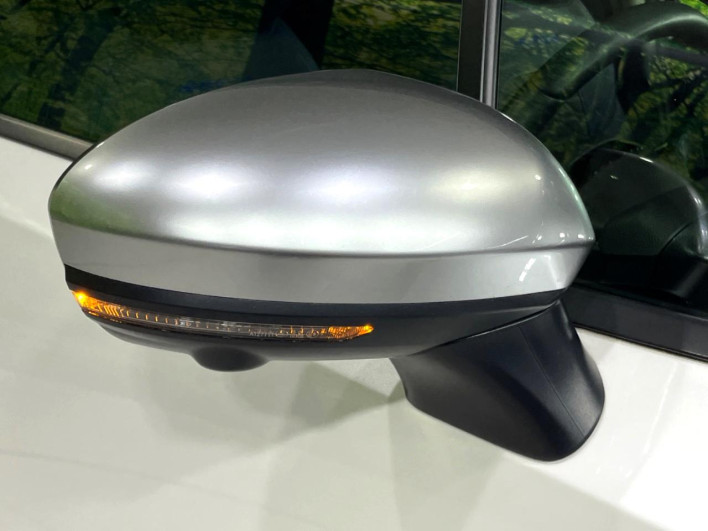 2021 Nissan Note 6AA-SNE13 (UW-69f06795822e0)[13]