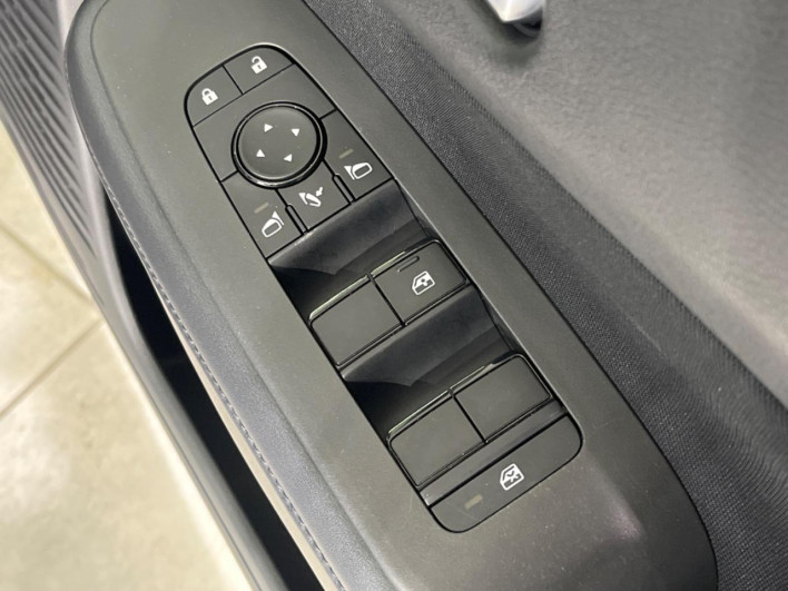 2021 Nissan Note 6AA-SNE13 (UW-69f0679609cb2)[26]