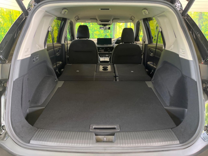 2022 Nissan X-Trail 6AA-SNT33 (UW-69f067963a579)[13]