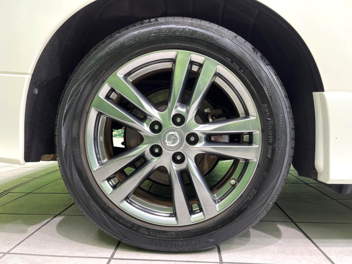 2013 Nissan Elgrand DBA-TE52 (UW-69f067985e2f6)[20]