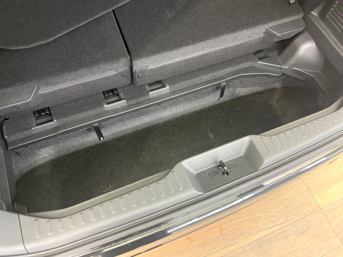 2024 Nissan Elgrand 5BA-TE52 (UW-69f067986f3c9)[21]